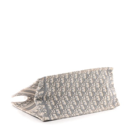 Oblique Medium Book Tote Grey