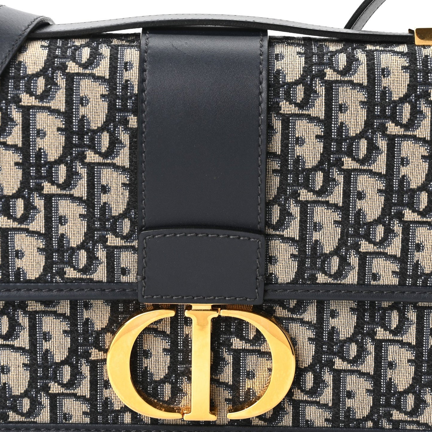 Oblique 30 Montaigne Flap Bag Blue