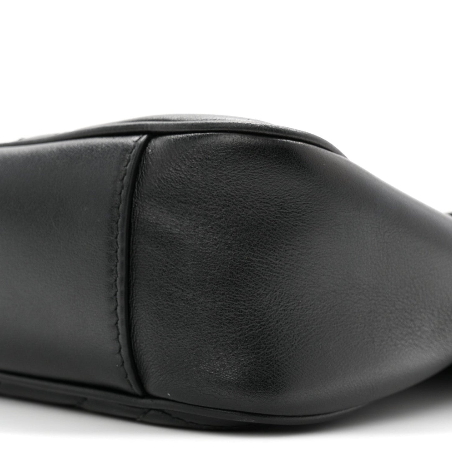 Calfskin Matelasse Medium GG Marmont Shoulder Bag Black