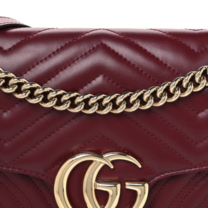 Calfskin Matelasse Medium GG Marmont Shoulder Bag Rosso Ancora Red
