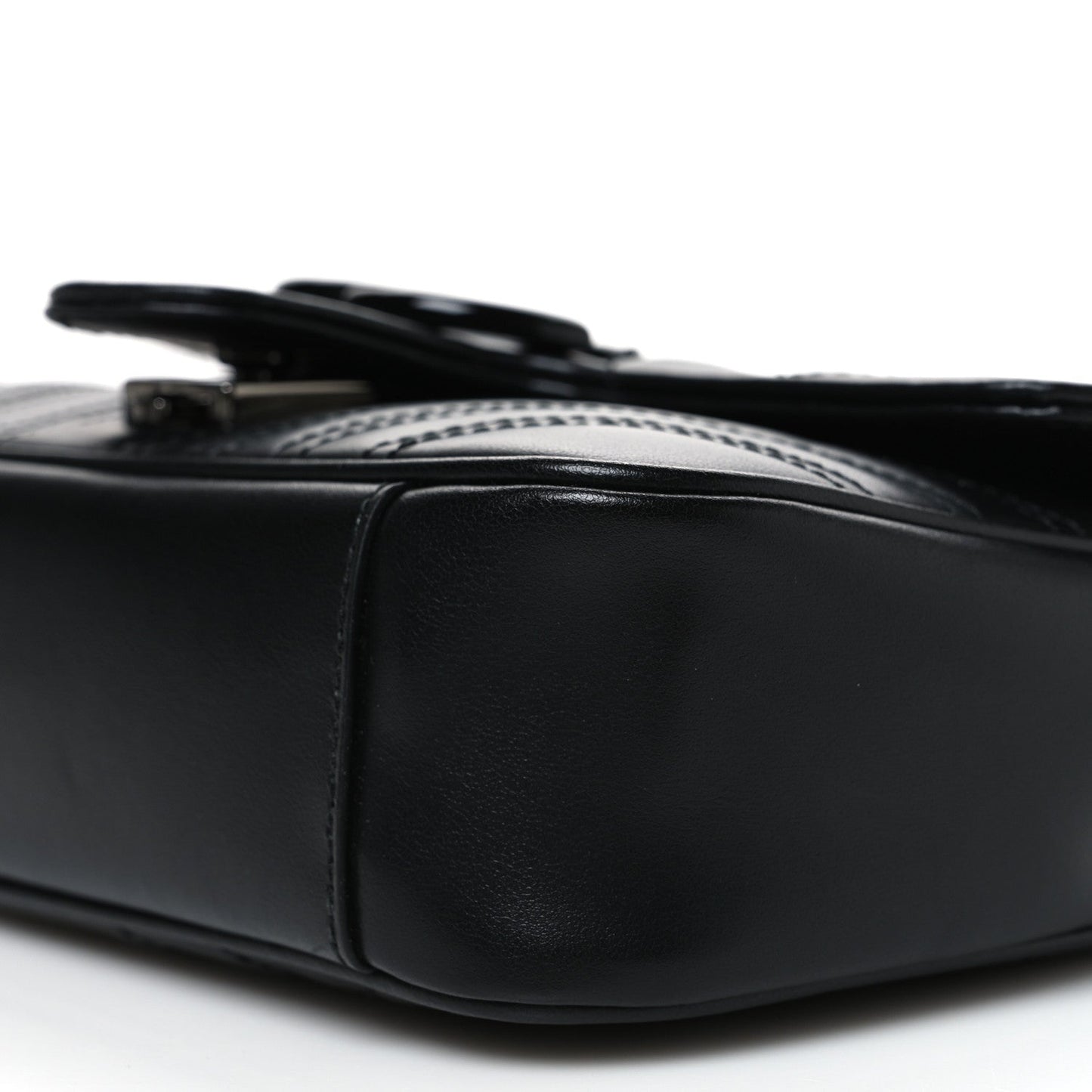Calfskin Matelasse Monochrome Mini GG Marmont Shoulder Bag Black