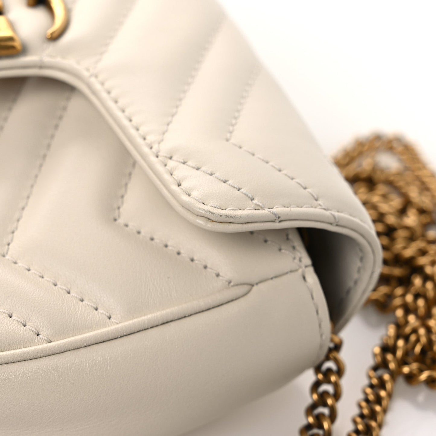 Calfskin Matelasse Super Mini GG Marmont Shoulder Bag White