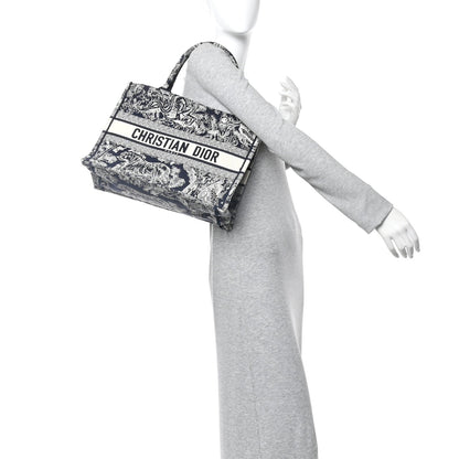 Canvas Embroidered Medium Dioriviera Toile De Jouy Book Tote Blue