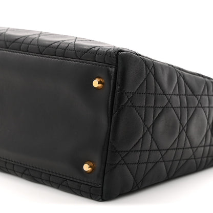 Lambskin Cannage Medium Lady Dior Black