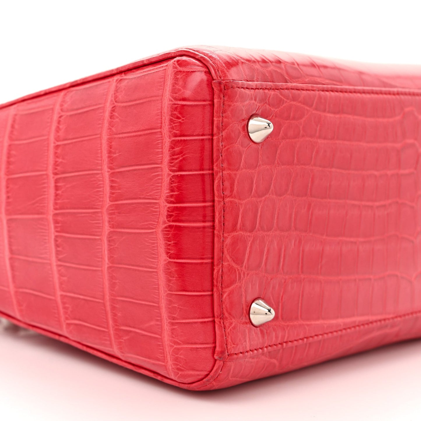 Alligator Medium Lady Dior Red
