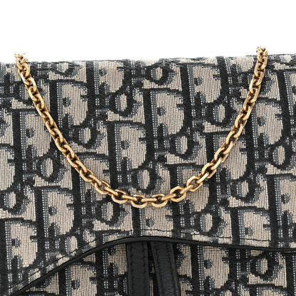 Oblique Saddle Chain Pouch Blue