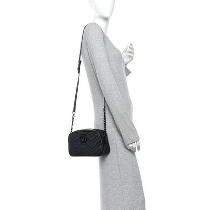 Calfskin Matelasse Monochrome Small GG Marmont Chain Shoulder Bag Black