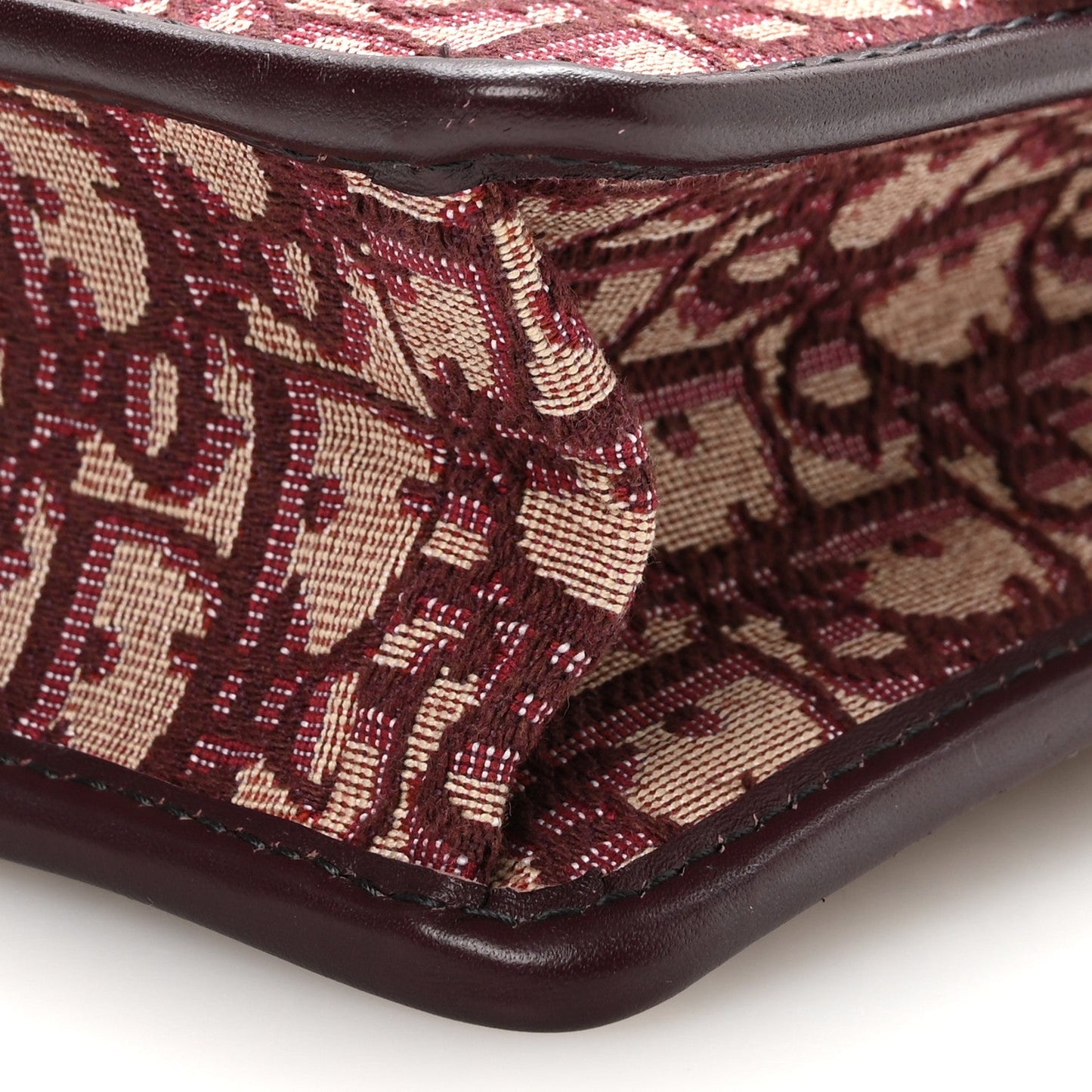 Oblique 30 Montaigne Flap Bag Burgundy