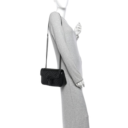 Calfskin Matelasse Monochrome Small GG Marmont Shoulder Bag Black