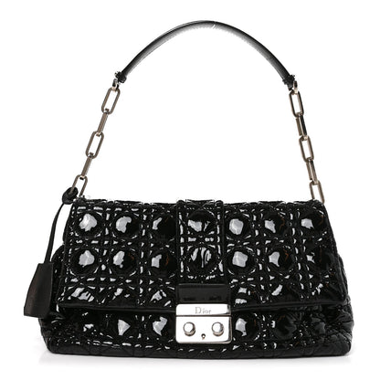 Patent Cannage New Lock Flap Black