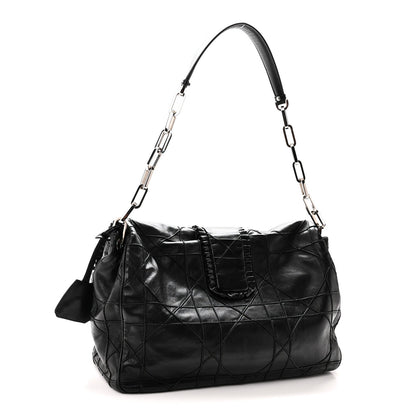 Lambskin Cannage Large Ruffle New Lock Flap Black