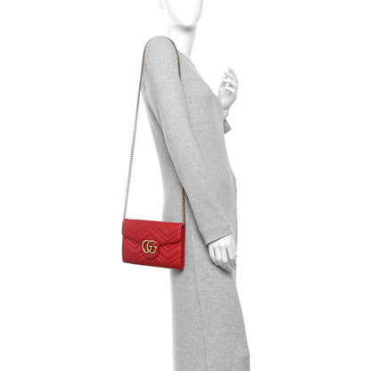 Calfskin Matelasse Mini GG Marmont Chain Wallet Hibiscus Red