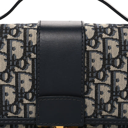 Oblique 30 Montaigne Flap Bag Blue