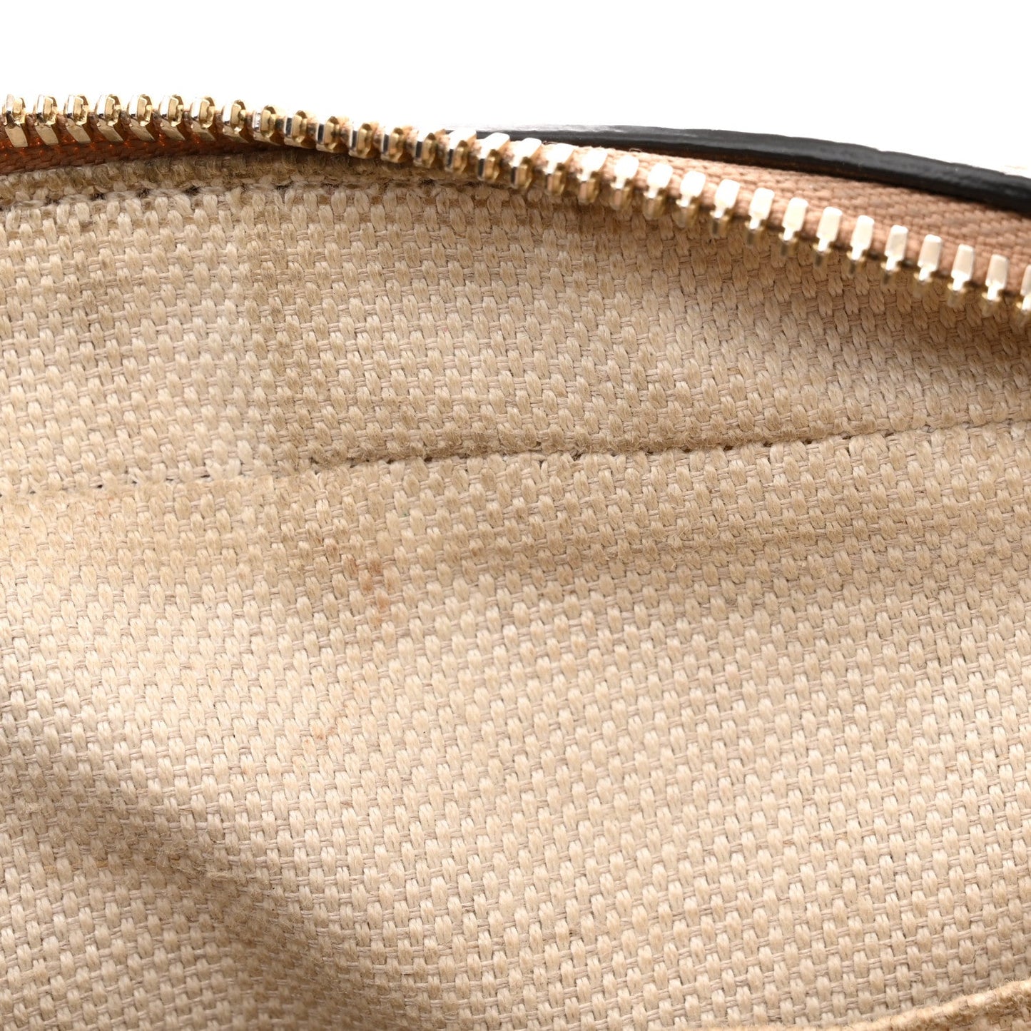 Pebbled Calfskin Small Soho Disco Bag Camelia