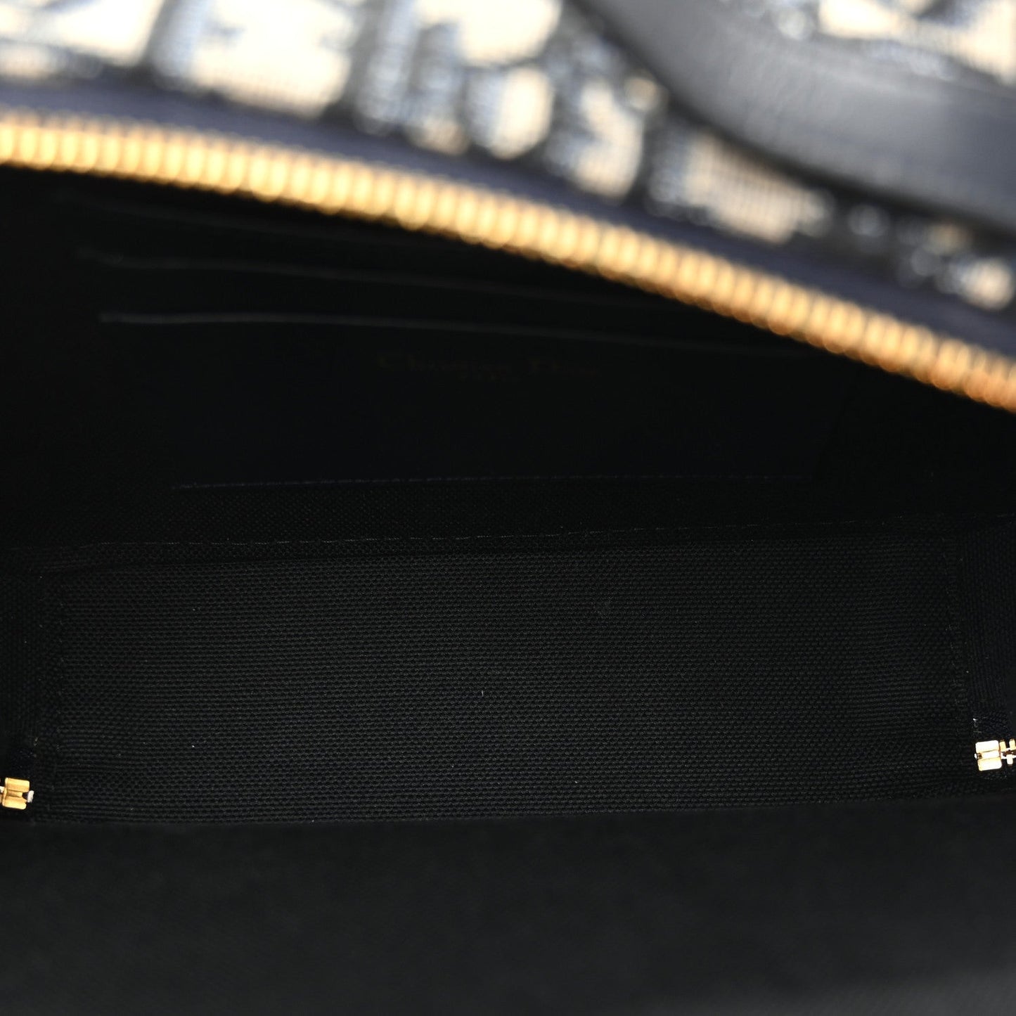Oblique 30 Montaigne Top Handle Box Bag Blue