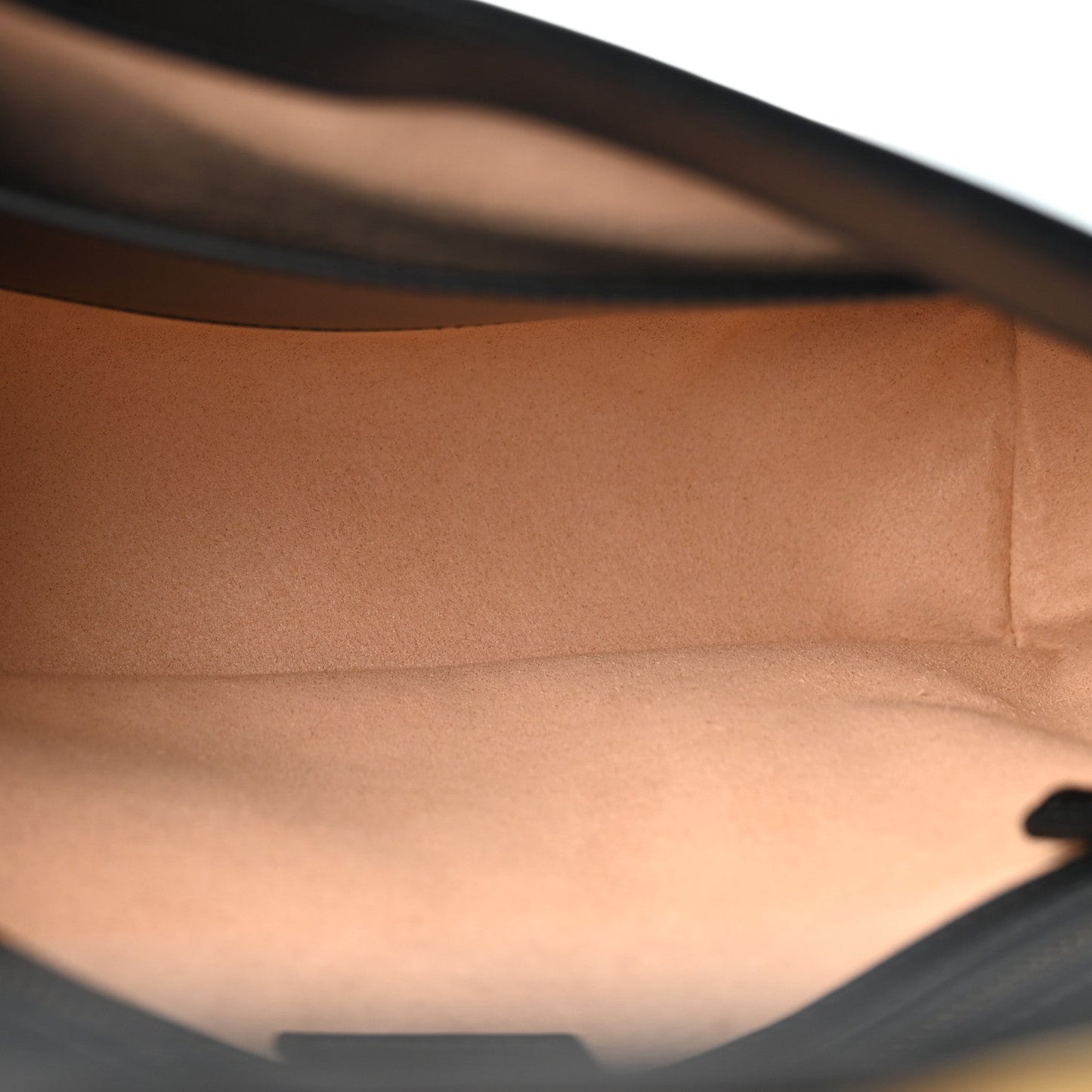 Calfskin Matelasse Medium GG Marmont Shoulder Bag Black