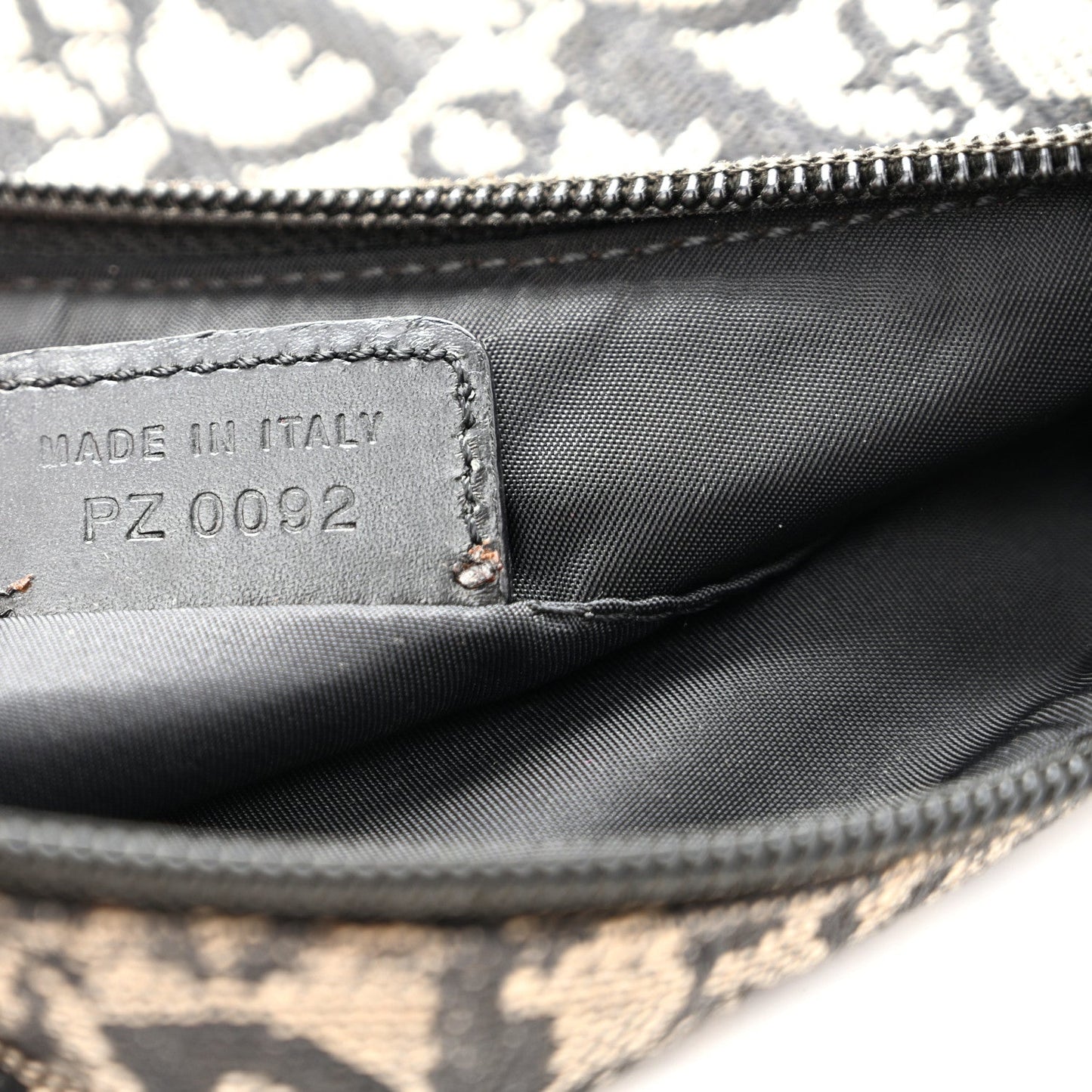 Monogram Shoulder Bag Pochette Black
