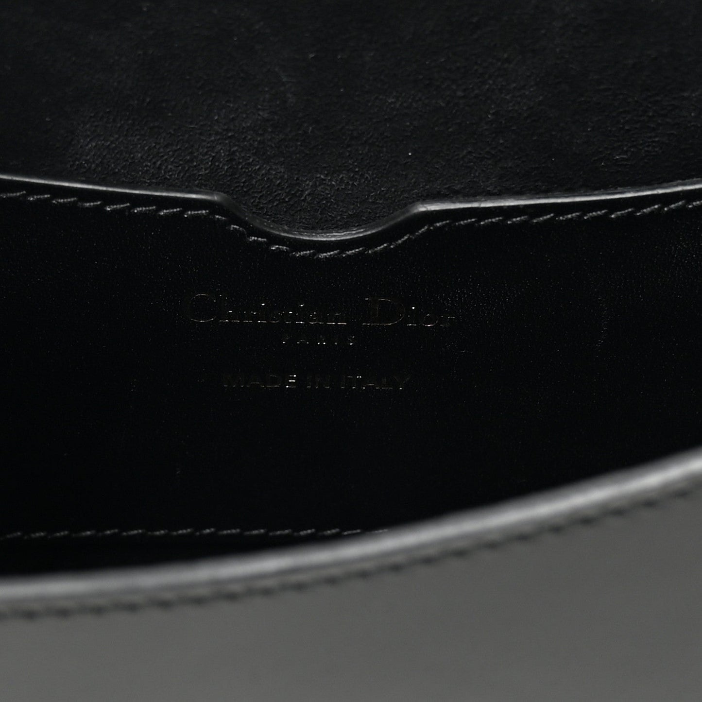 Box Calfskin Medium Bobby Flap Black