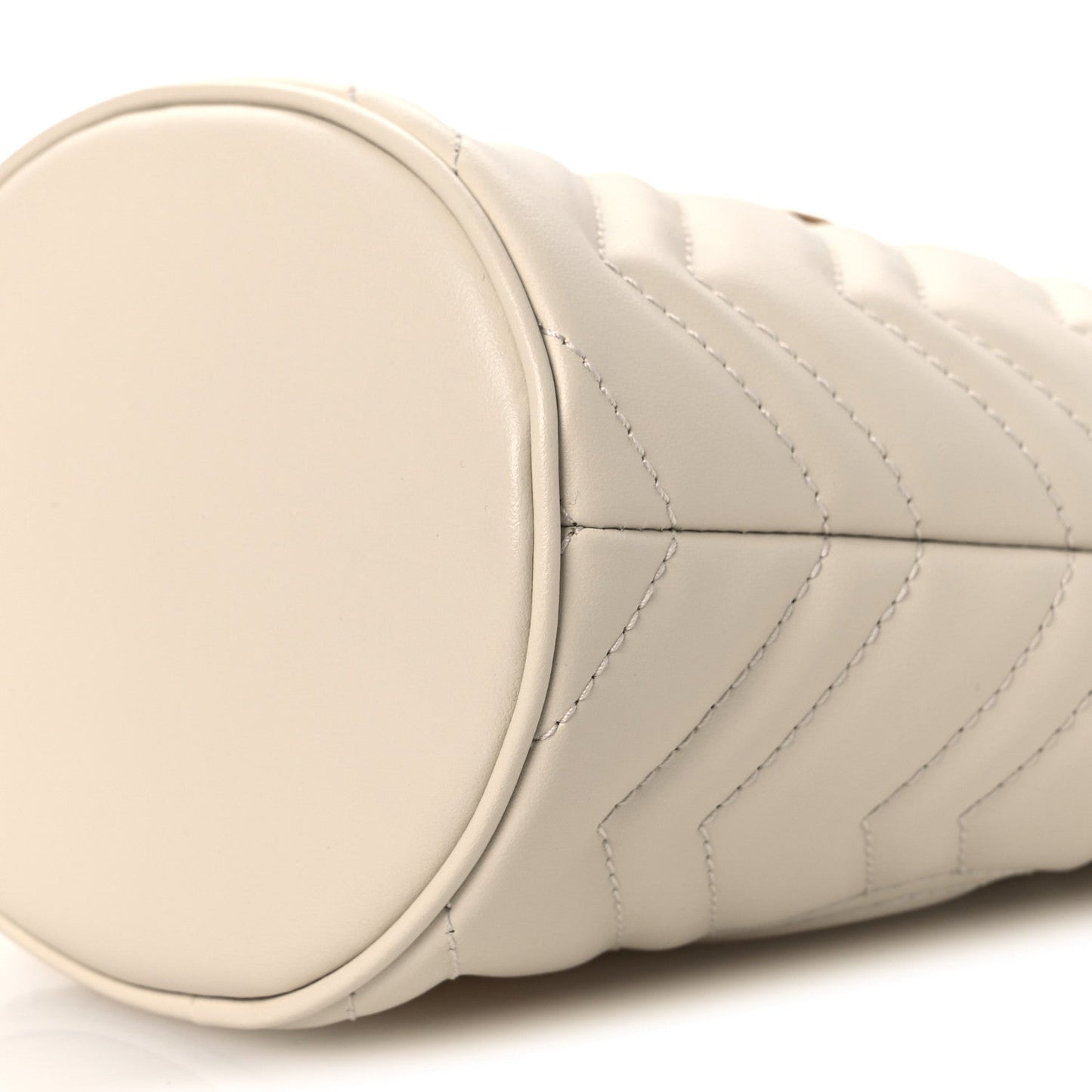 Calfskin Matelasse Mini GG Marmont 2.0 Bucket Bag White