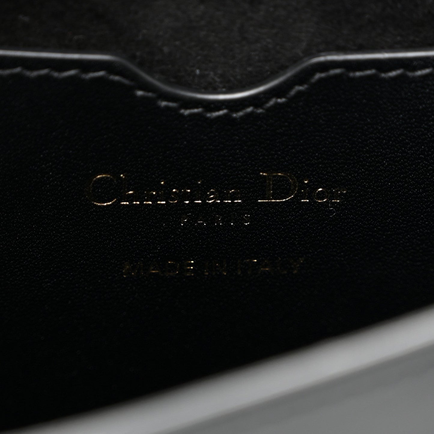 Box Calfskin Medium Bobby Flap Black