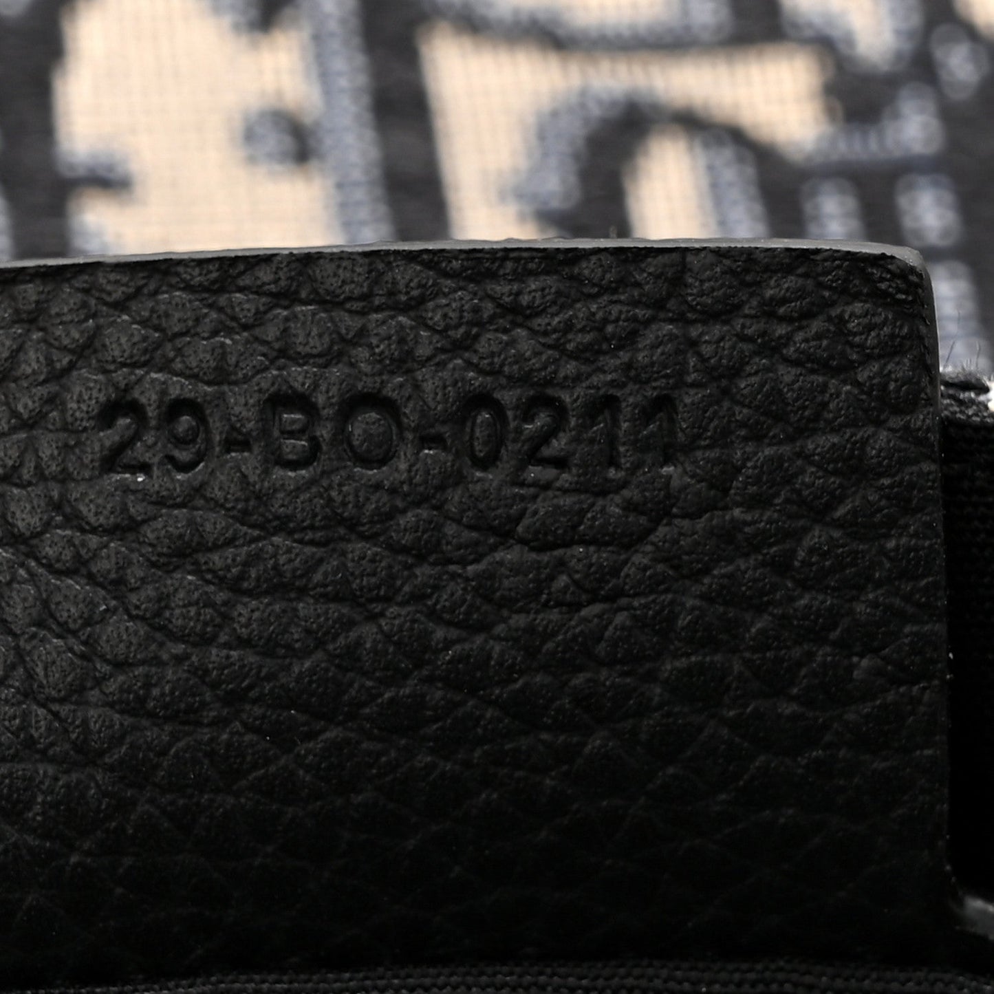 Grained Calfskin Oblique Saddle Messenger Black