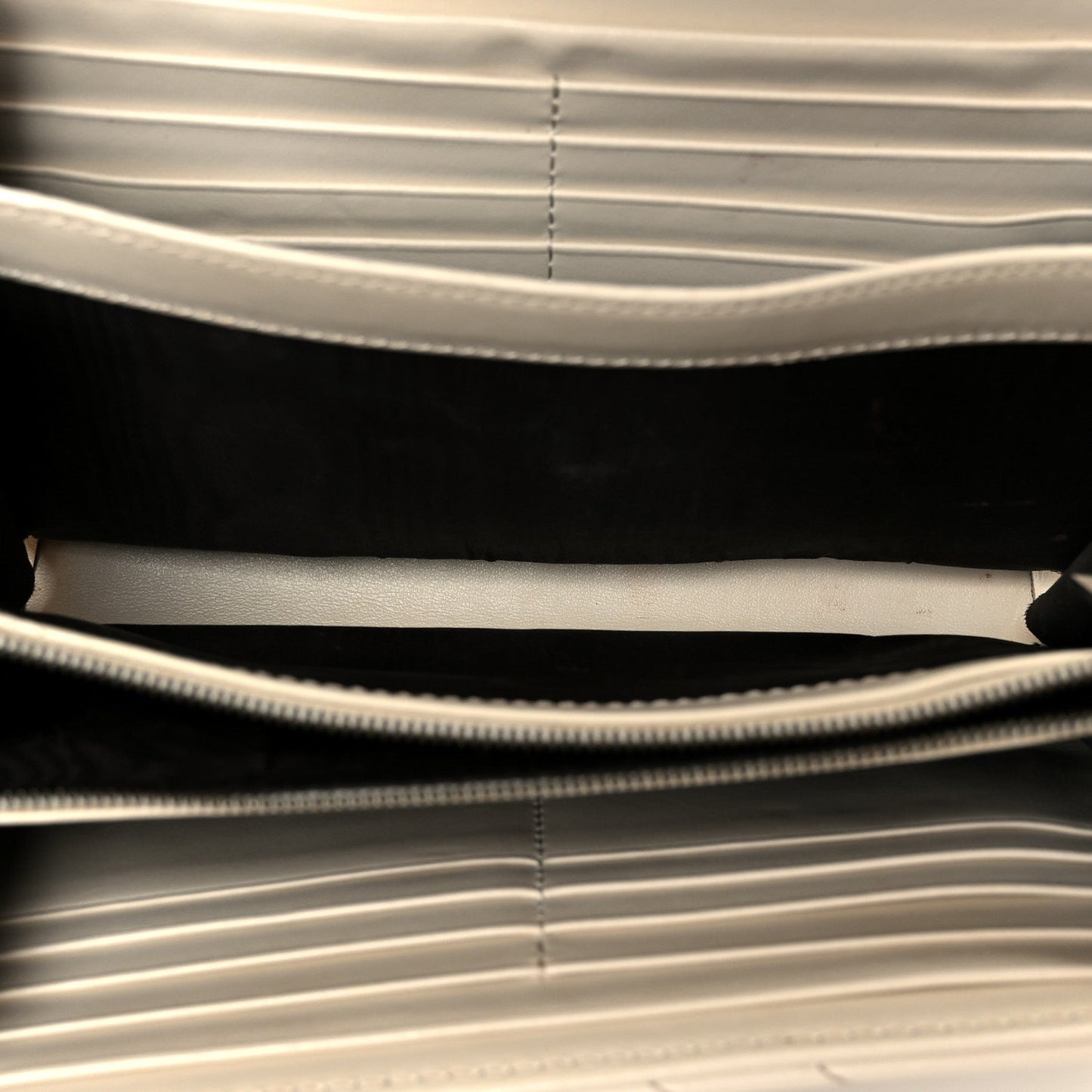 Calfskin Matelasse GG Marmont Chain Wallet Mystic White