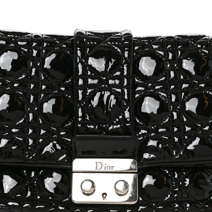 Patent Cannage New Lock Flap Black
