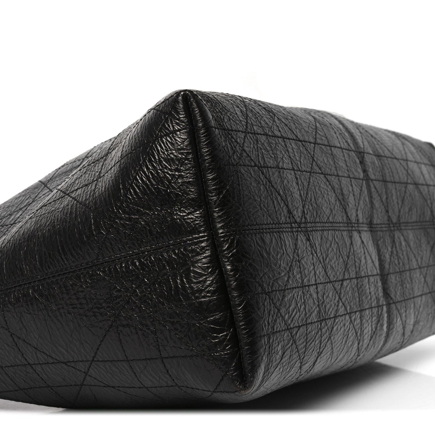 Crinkled Calfskin Macrocannage Large Voyage Bag Black