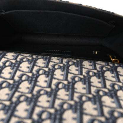 Oblique 30 Montaigne Flap Bag Blue
