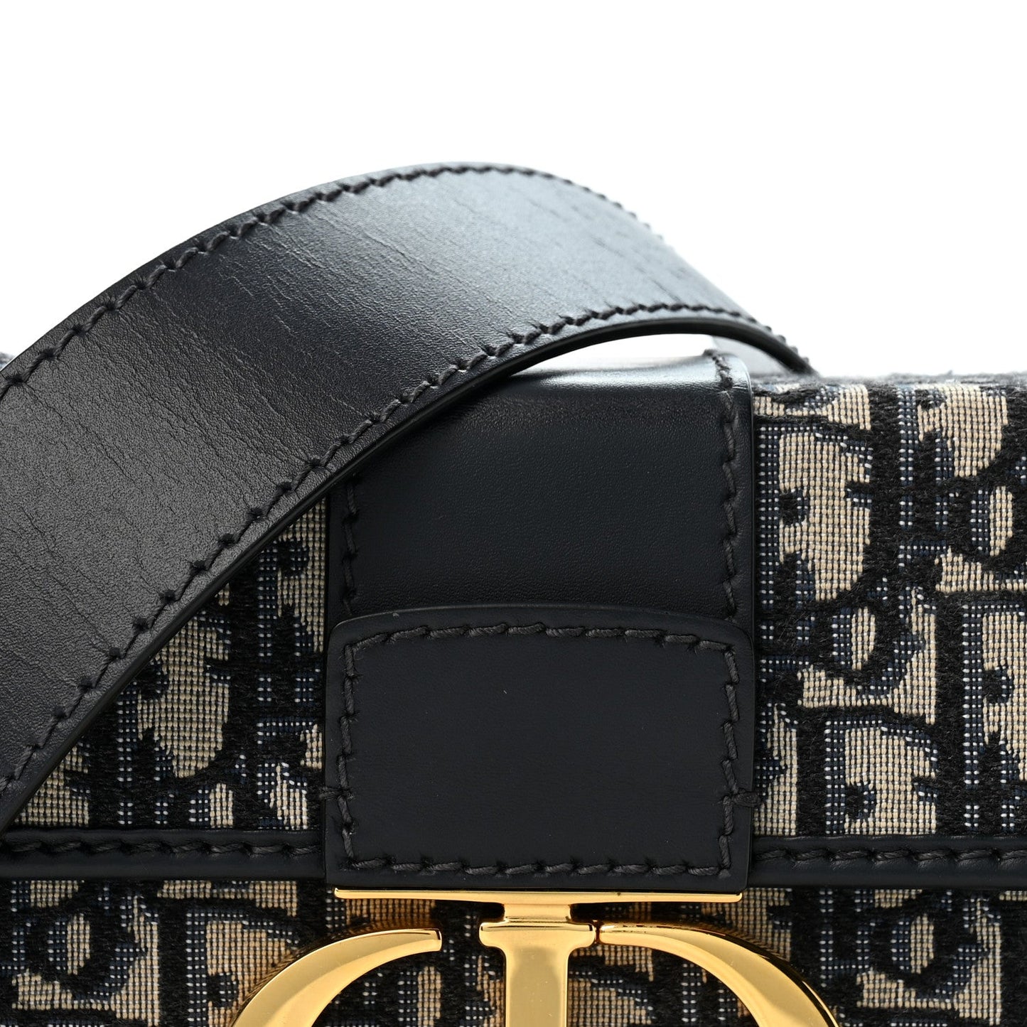 Oblique 30 Montaigne Box Bag Blue