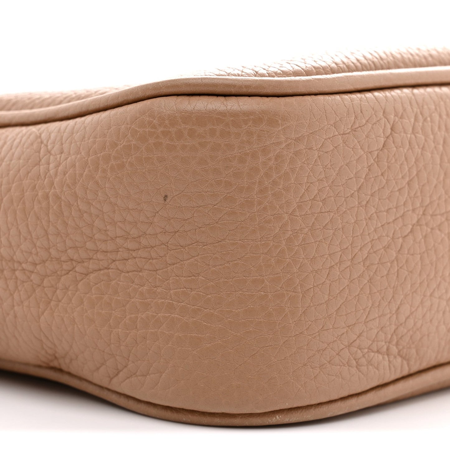 Pebbled Calfskin Small Soho Disco Bag Camelia
