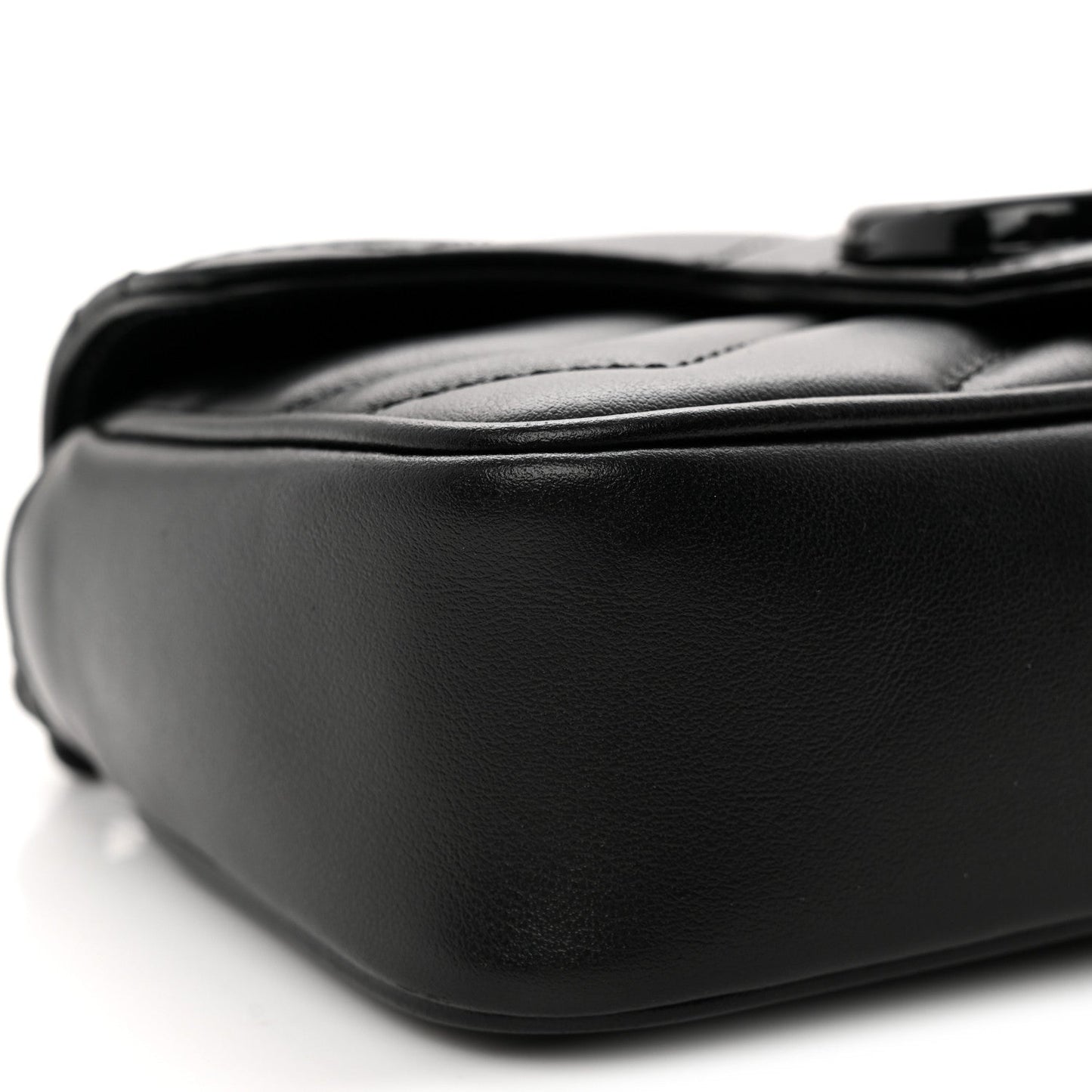 Calfskin Matelasse Monochrome GG Marmont Chain Belt Bag Black