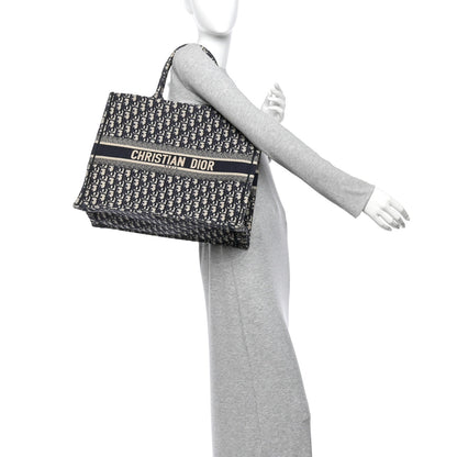 Oblique Large Book Tote Blue Multicolor
