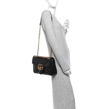 Calfskin Matelasse Medium GG Marmont Shoulder Bag Black