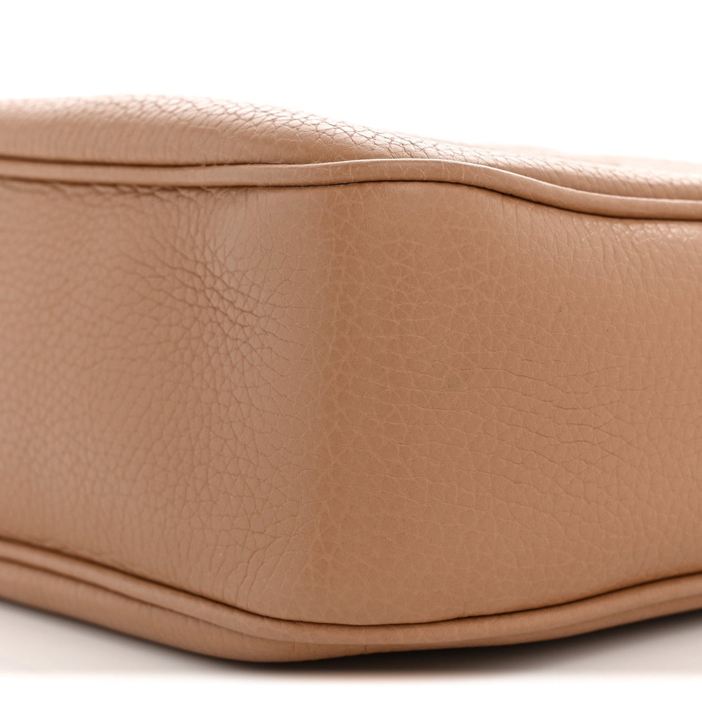Pebbled Calfskin Small Soho Disco Bag Camelia