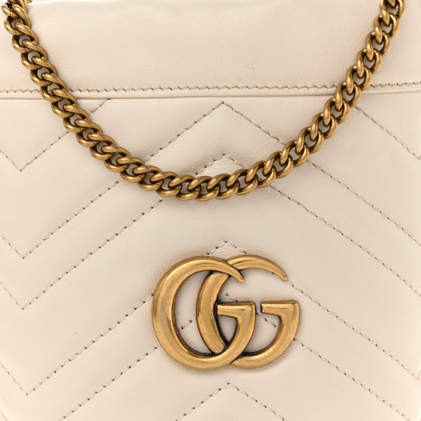 Calfskin Matelasse Mini GG Marmont 2.0 Bucket Bag White