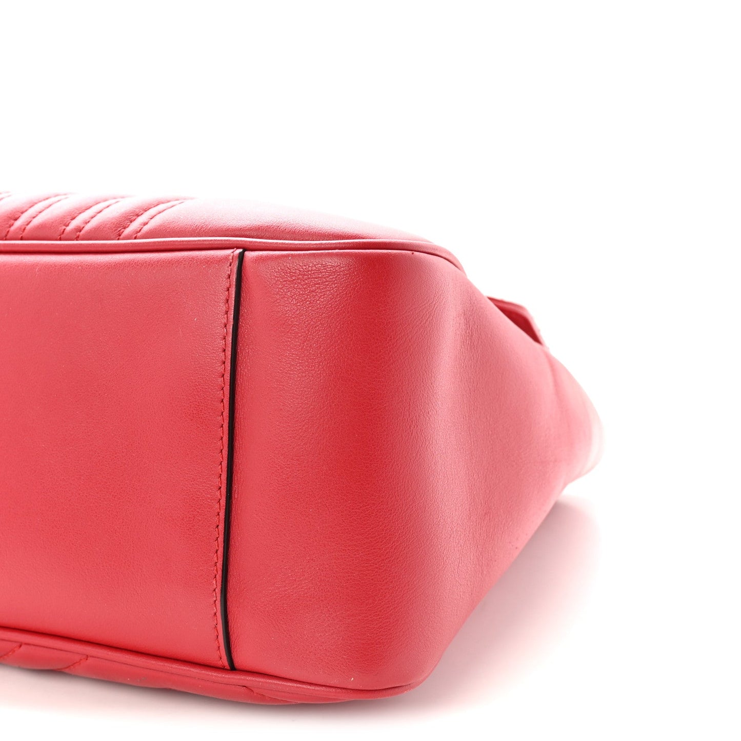 Calfskin Matelasse Large GG Marmont Shoulder Bag Hibiscus Red