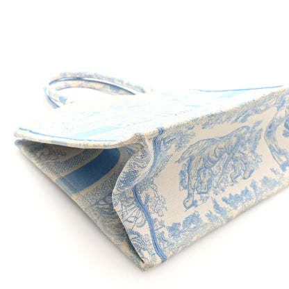 Canvas Embroidered Medium Dioriviera Toile De Jouy Book Tote Light Blue