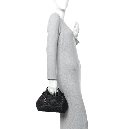 Calfskin Macrocannage Small Toujours  Black