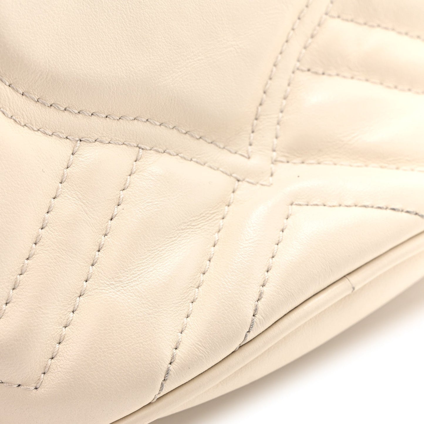 Calfskin Matelasse Mini GG Marmont 2.0 Bucket Bag White