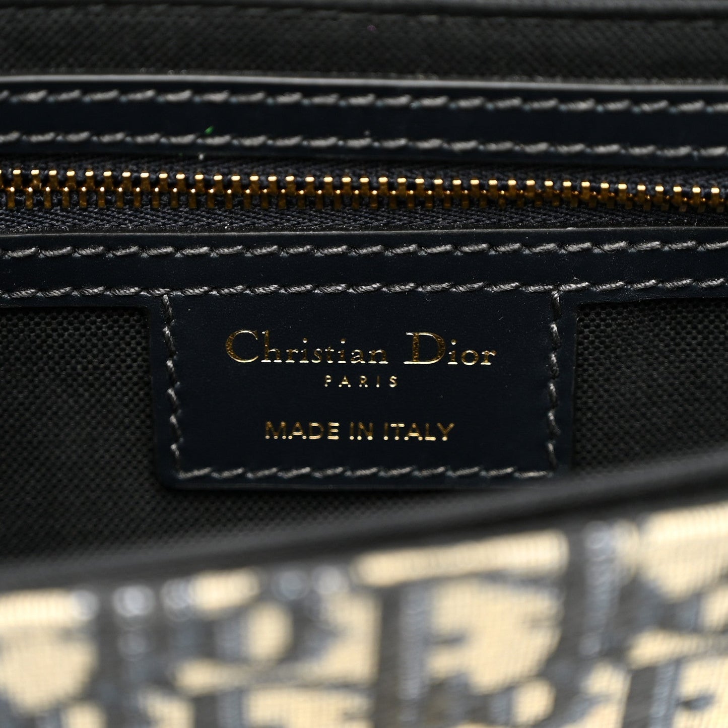 Oblique 30 Montaigne Avenue Bag Blue