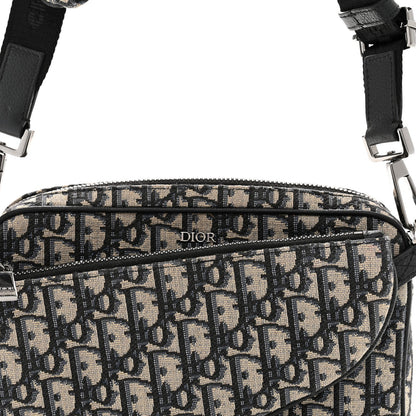 Oblique Saddle Triple Pouch Navy Blue