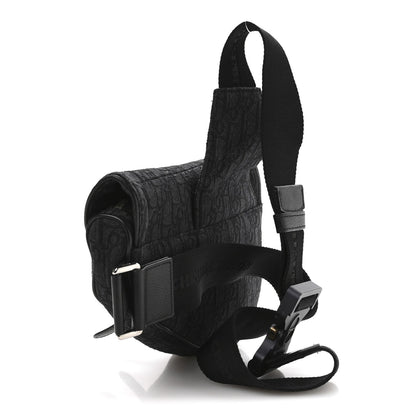 Oblique Mens Saddle Bag Black Blue