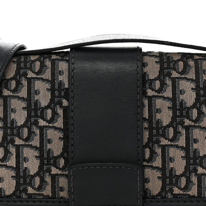 Oblique 30 Montaigne Flap Bag Blue