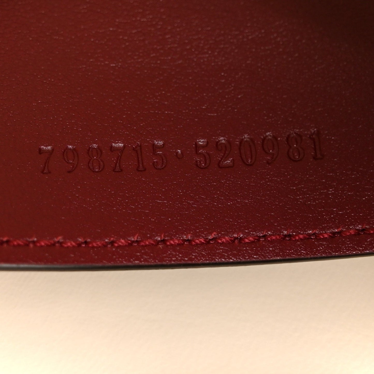 Calfskin Matelasse Small GG Marmont 2.0 Shoulder Bag Rosso Ancora