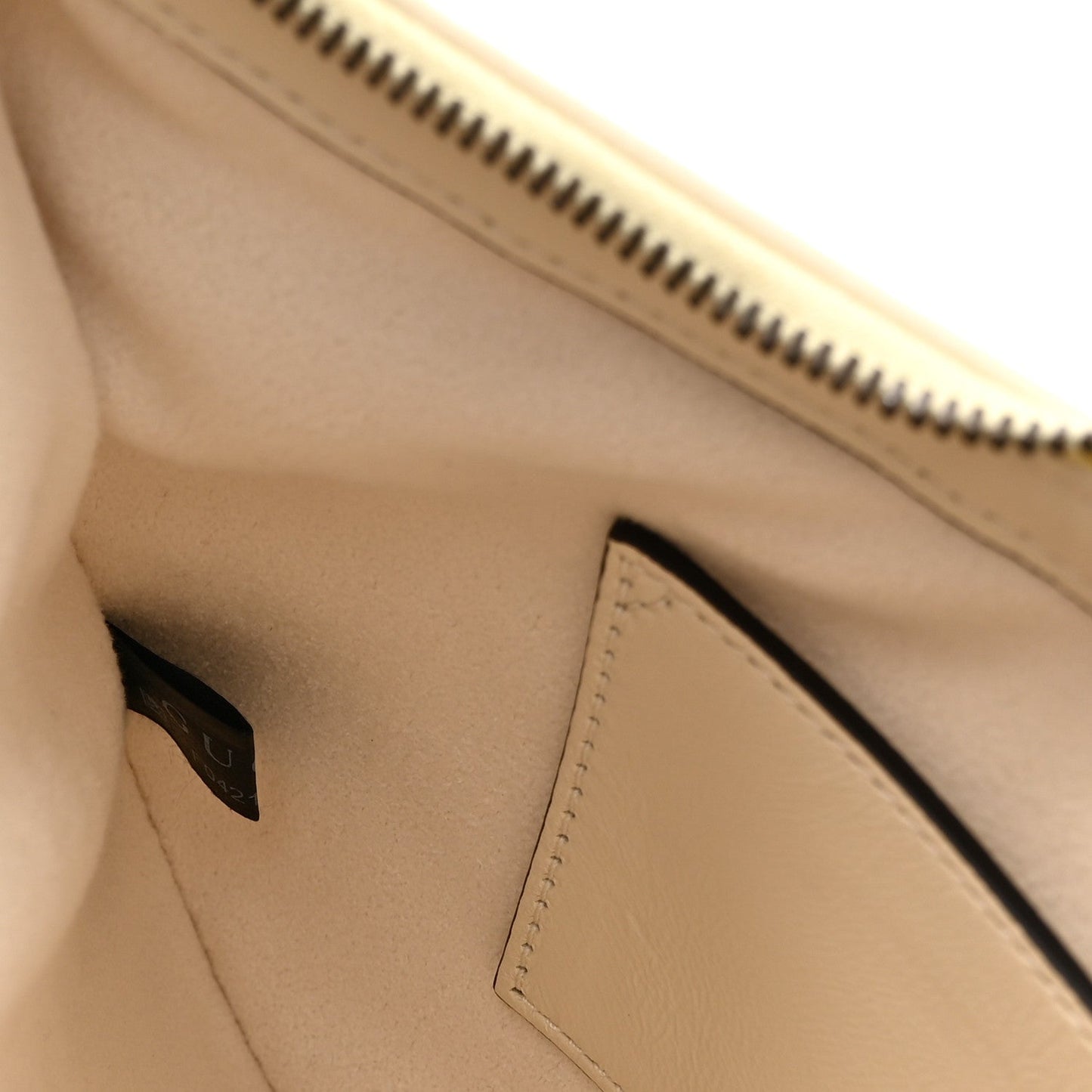 Calfskin Matelasse GG Marmont Half Moon Hobo White