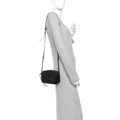Calfskin Matelasse Monochrome Mini GG Marmont Chain Shoulder Bag Black