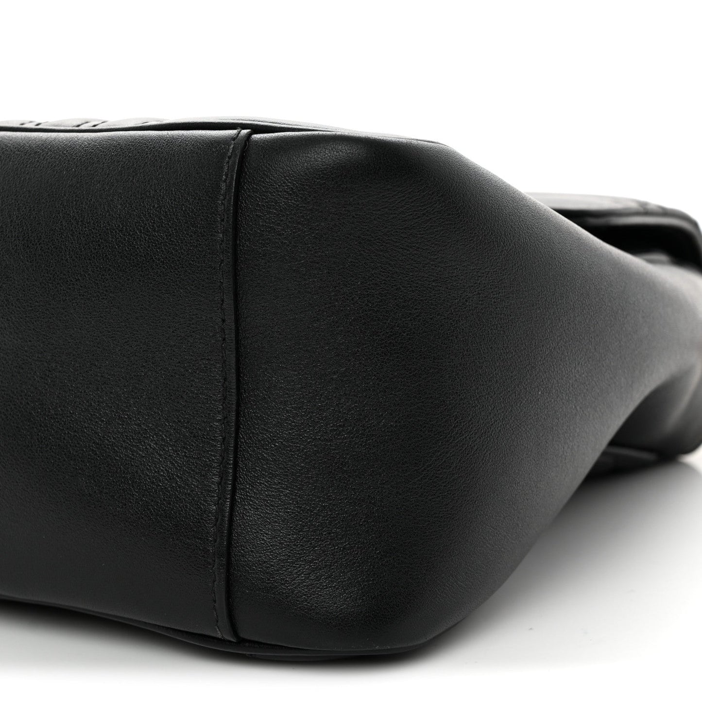 Calfskin Matelasse Small GG Marmont Top Handle Shoulder Bag Black