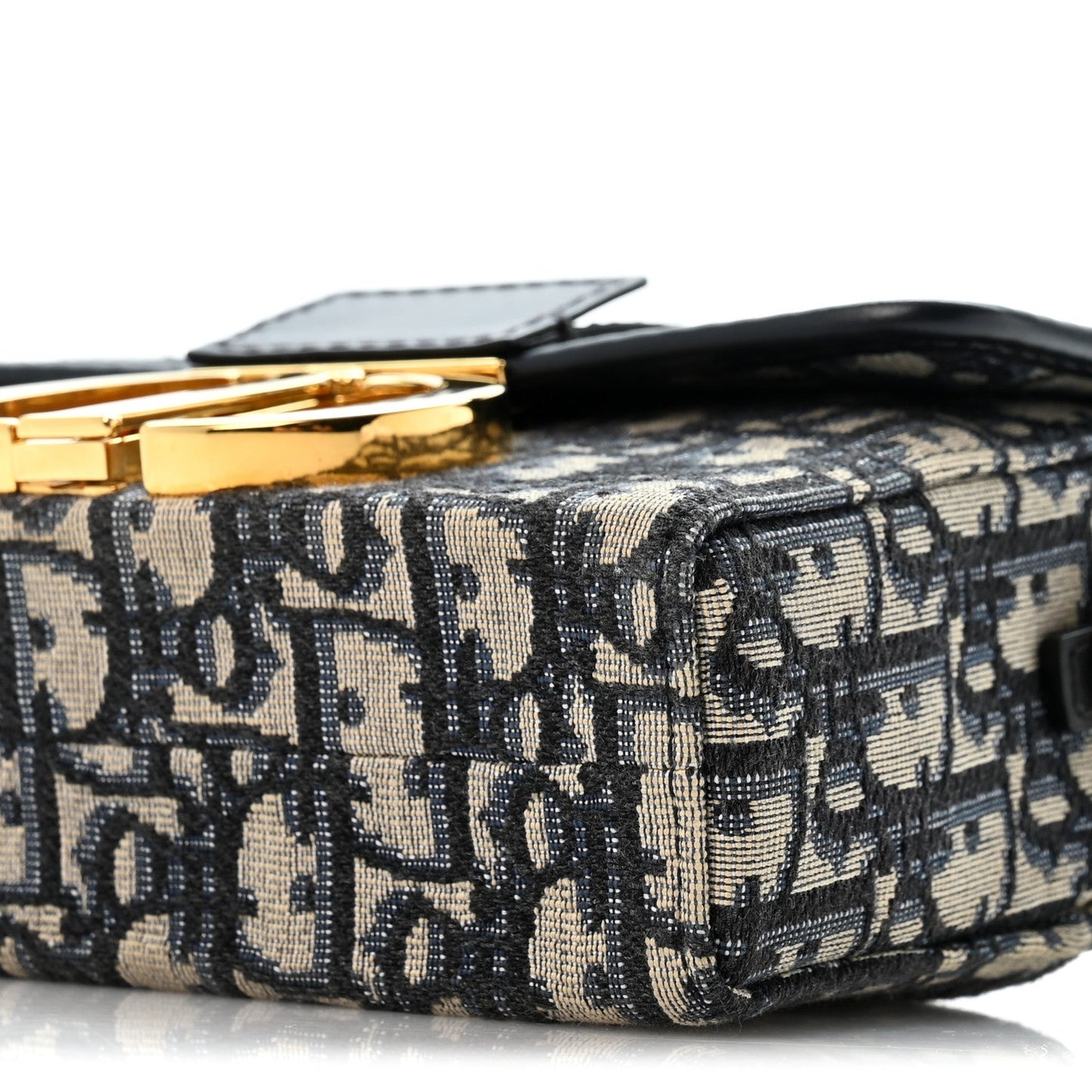 Oblique 30 Montaigne Box Bag Blue