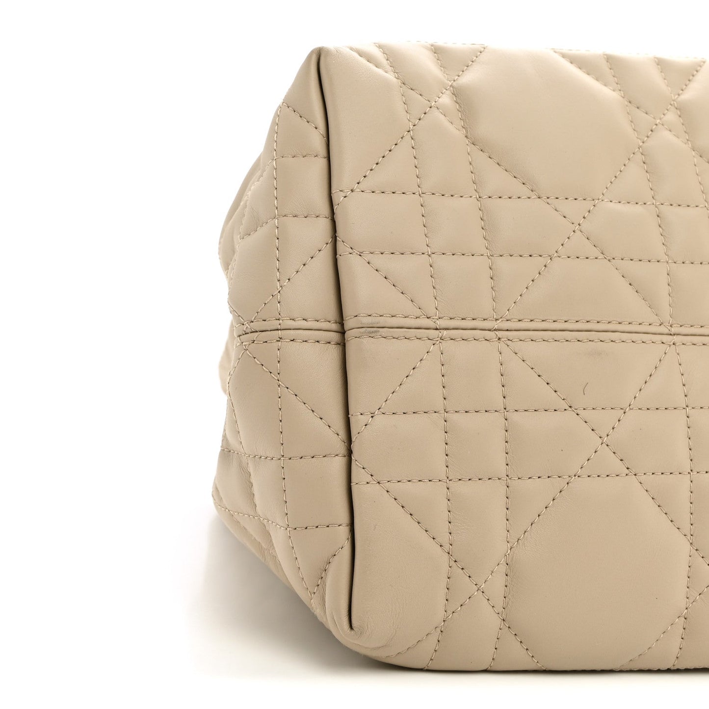 Calfskin Macrocannage Medium Toujours Powder Beige